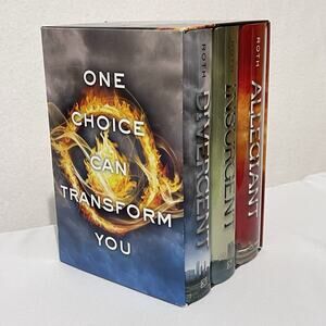 Divergent Dystopian Novel 3-Book Box Set by Veronica Roth 2013 Hardcover